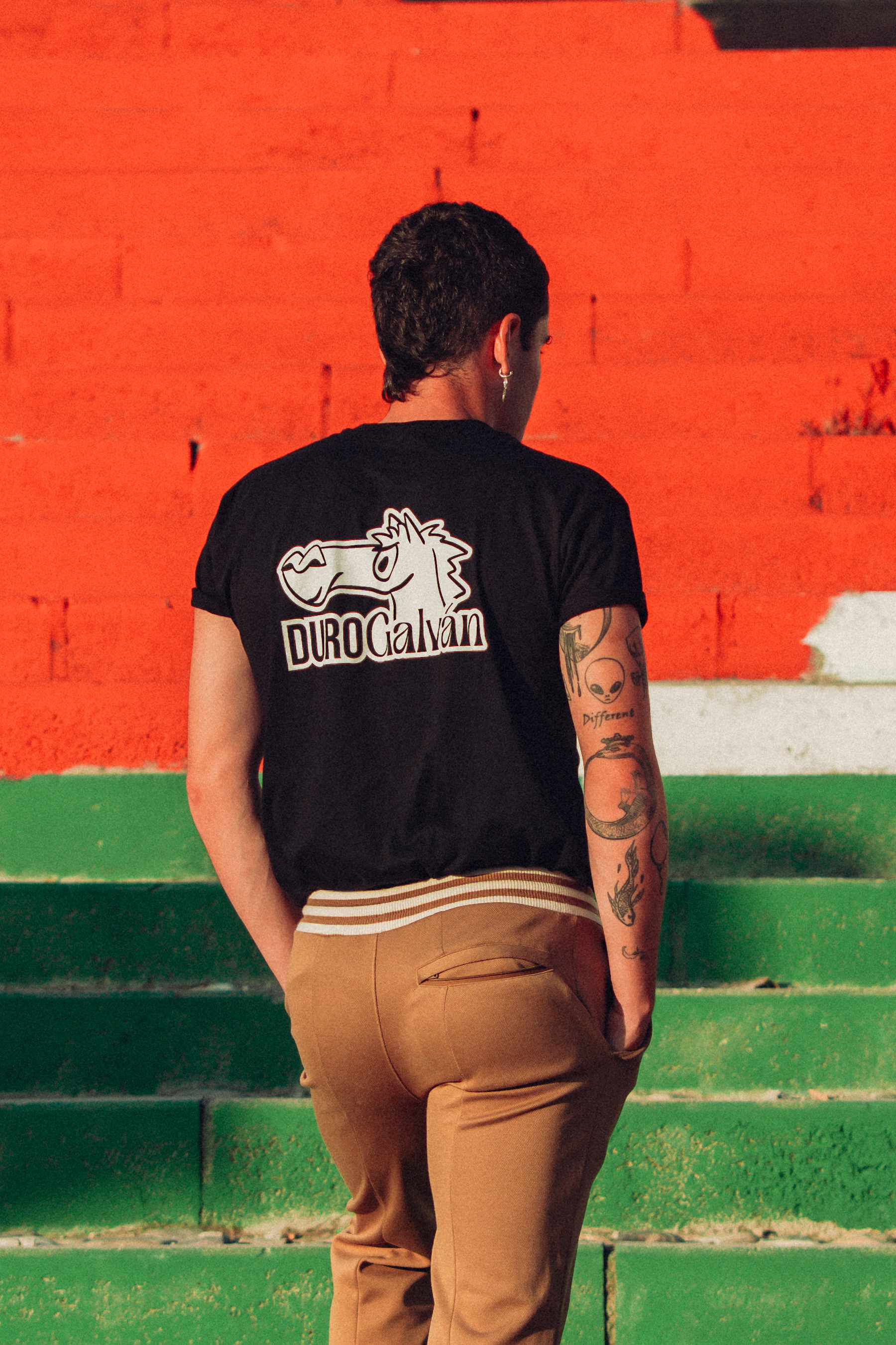 Camiseta Negra - Vista 3
